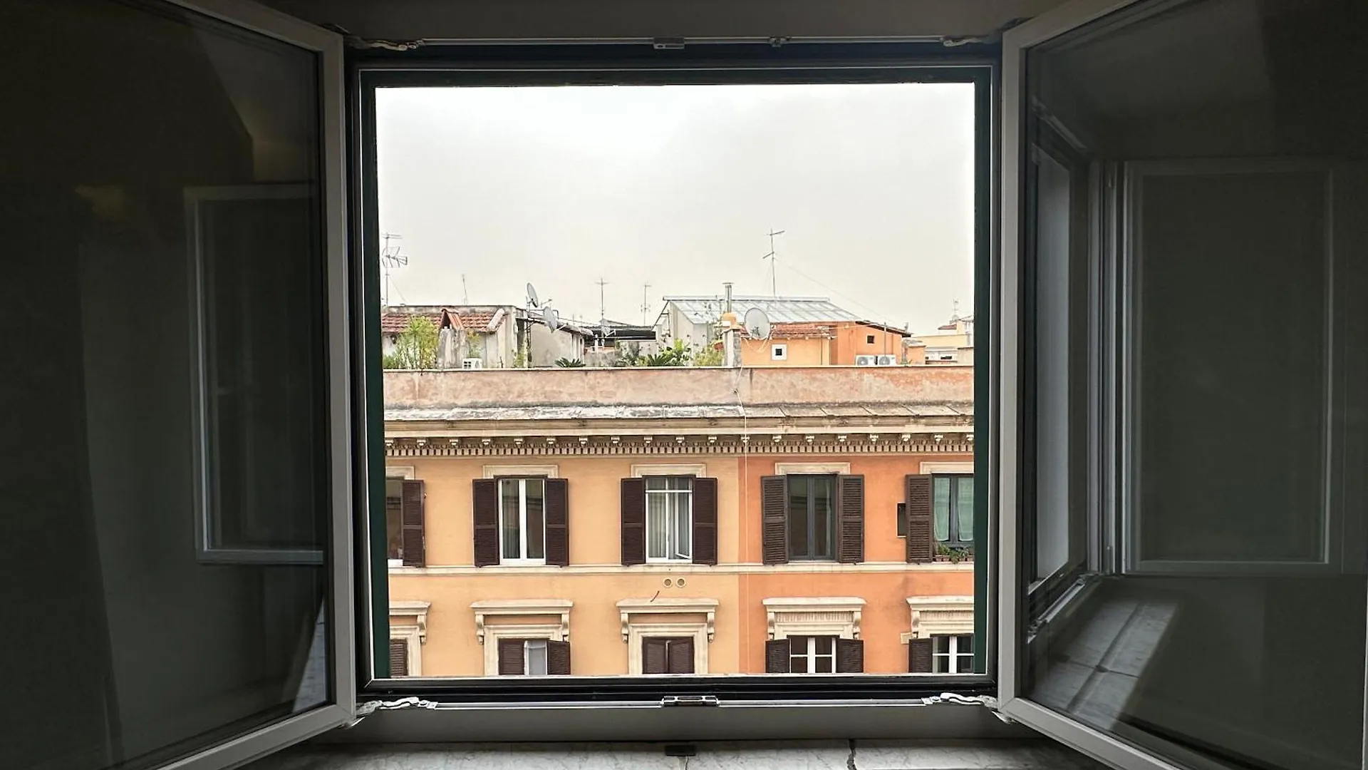 Fresco'S Apartment Rome Italy